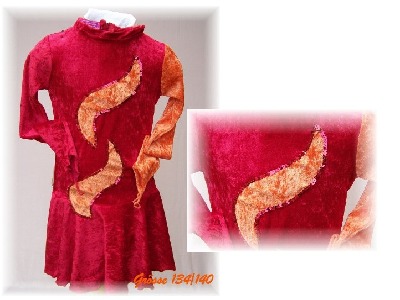  Pannesamt mit Paillettenaplikation,eingen&auml;htes H&ouml;schen aus orangem Pannesamt,Tellerrock